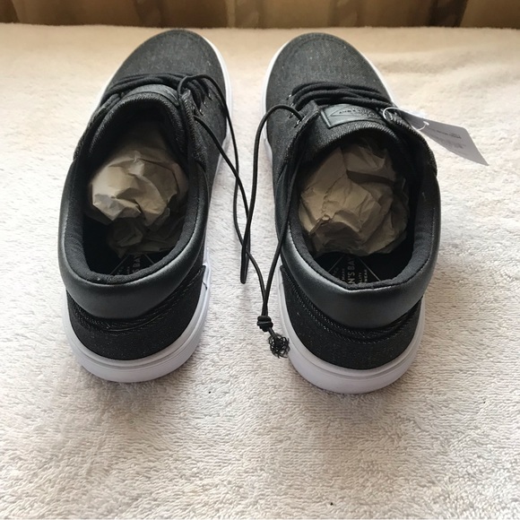 St Johns Bay Bryce casual shoes size 8M - Picture 2 of 5